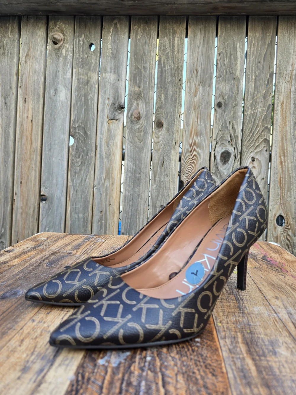 Calvin Klein Pattern Brown Logo Pump Women Shoes Size 6.5